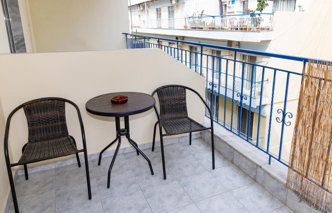 קסאנטי Blaze Studios & Apartments מראה חיצוני תמונה